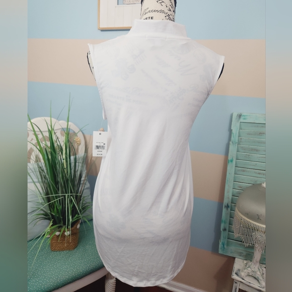 NWT Ophelia Roe Sleeveless V-neck Blouse - Picture 5 of 8